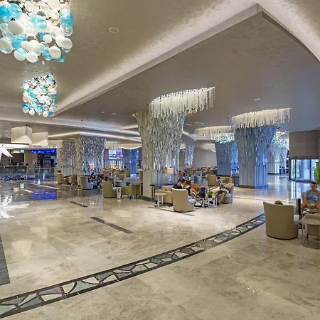 塞吉努斯皇家酒店 5*