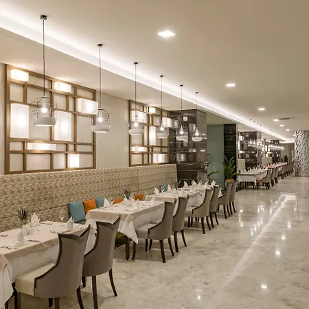 Royal Seginus Hotel